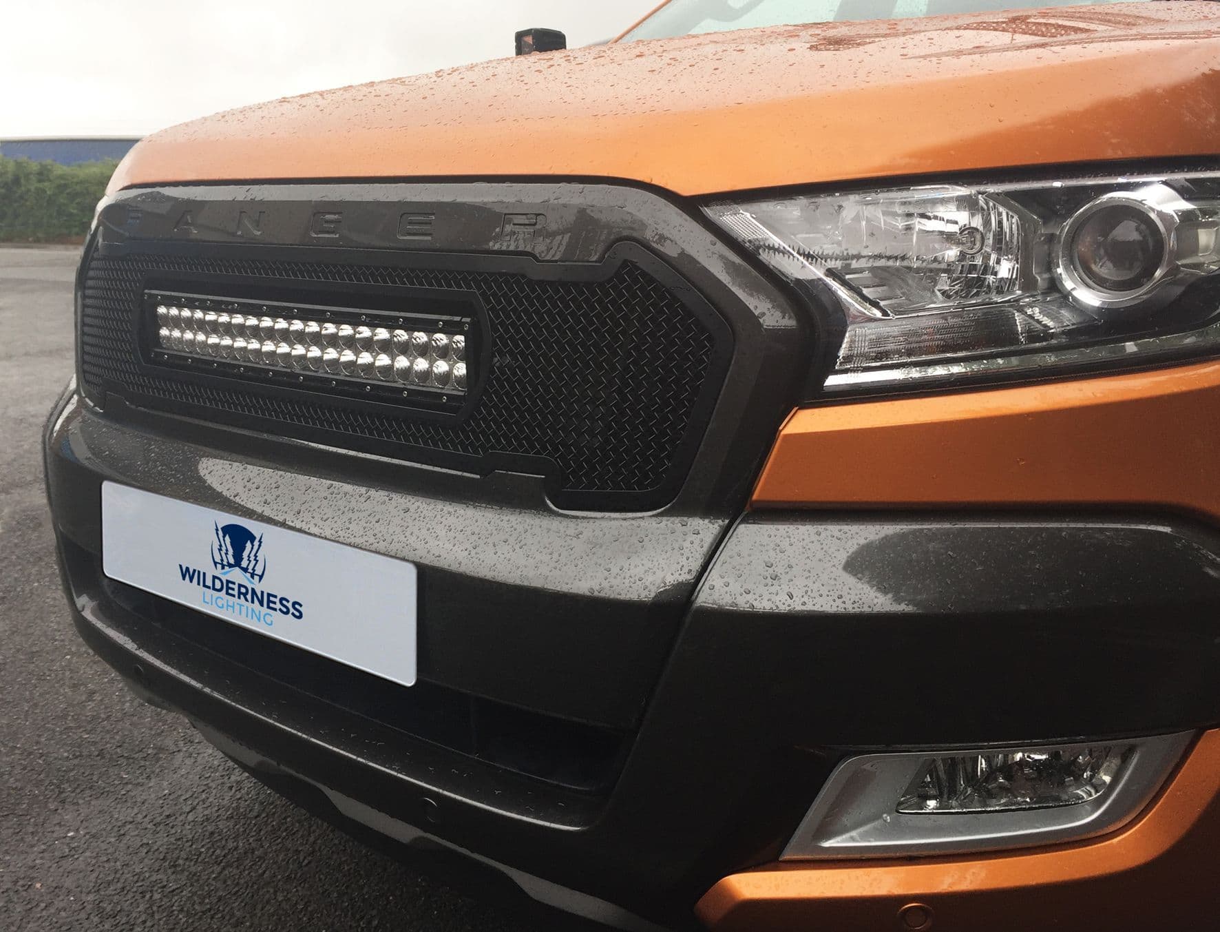 FORD RANGER MESH GRILLE & CURVE LIGHT BAR - Pre 2020 - Image 4