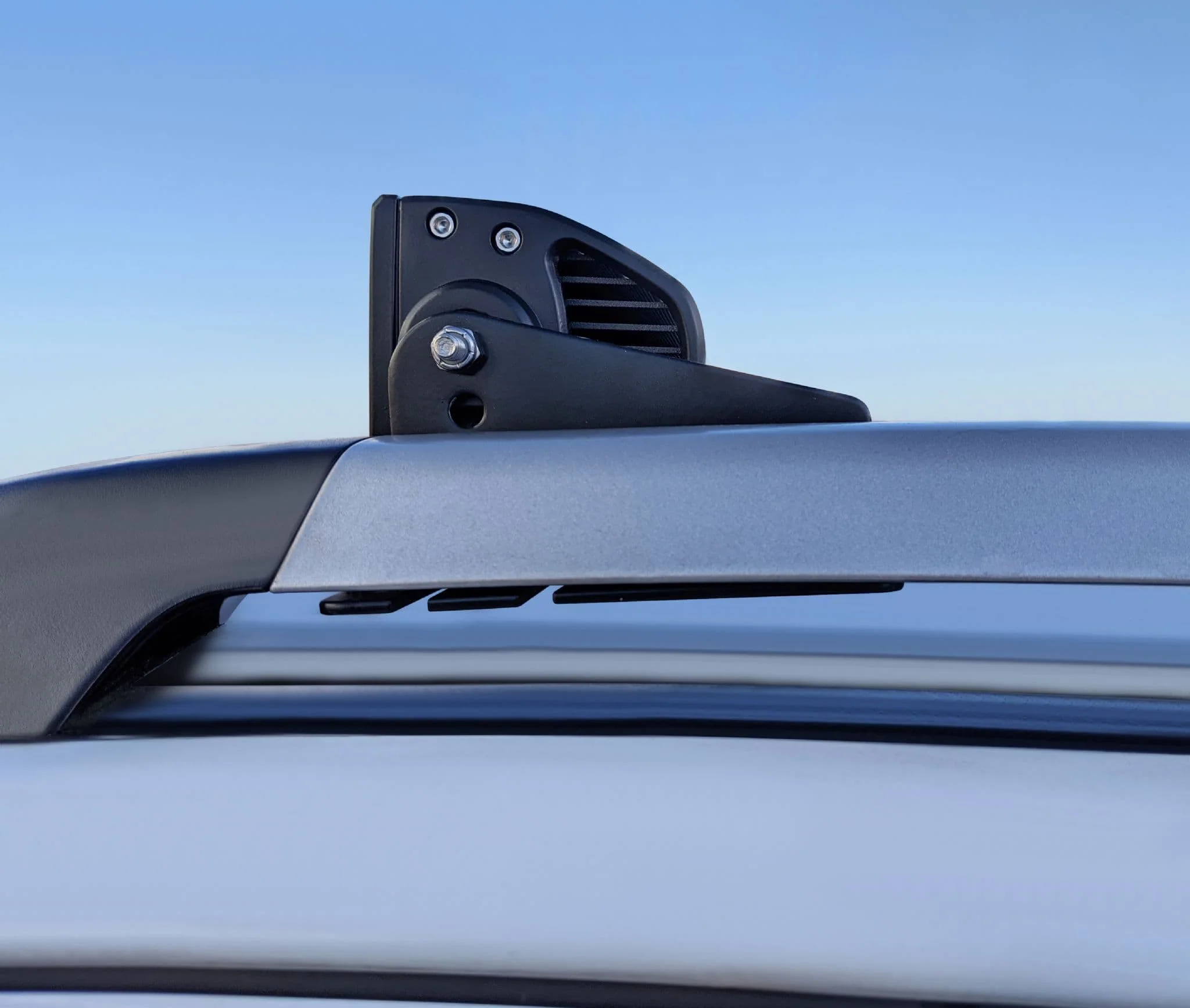 FORD RANGER WILD TRAK (2012 - 2019) LED LIGHT BAR ROOF RAIL MOUNTS - Image 2